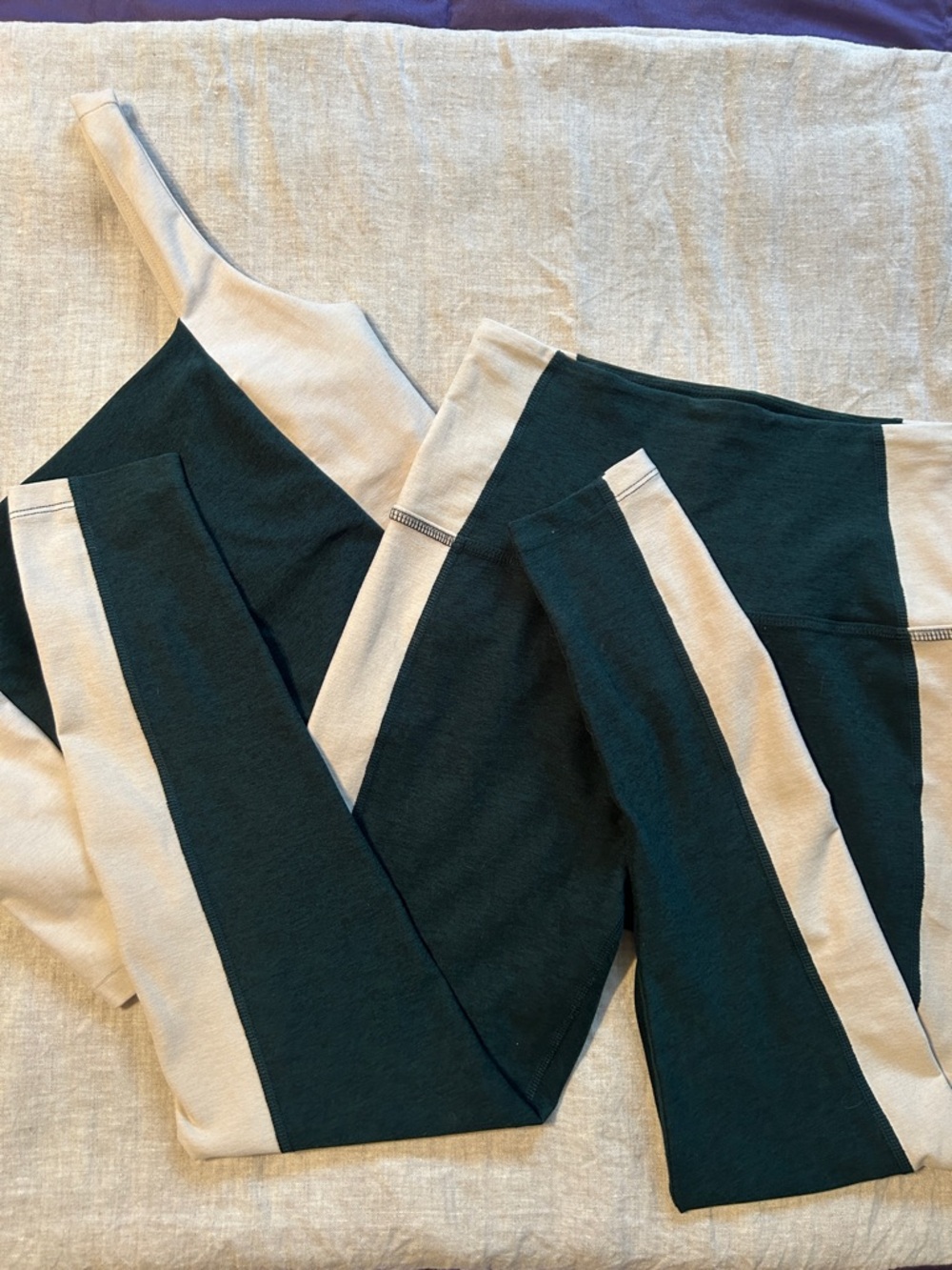 Colorblock Green & Cream Athletic Leggings